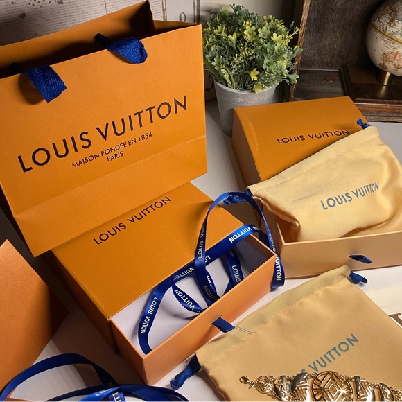 Vintage (Sha)Tribal/Lunar Phase Bracelet with Louis Vuitton Gift bag and box. - Picture 12 of 14